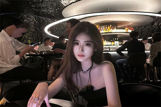 上海夜场高薪招聘伴游女孩子提供高薪兼职岗位‌，薪资1500-6000元/日图片